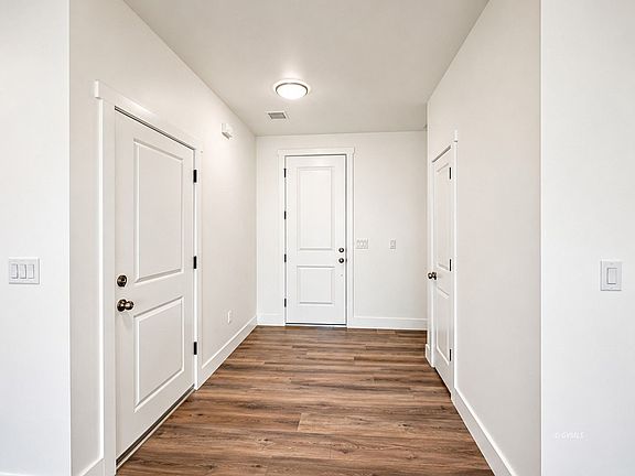 4th image of 3602 W Logan Ln