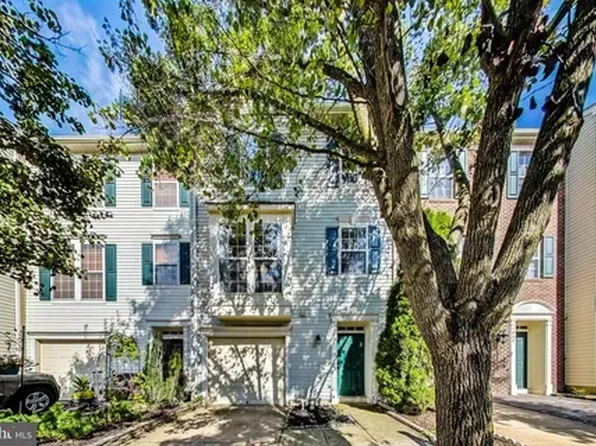 7866 Dogue Indian Cir, Lorton, VA 22079