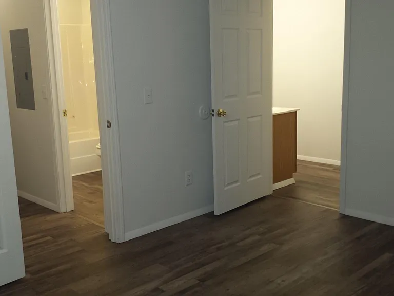137 Rockyreef Cir — Photo 30