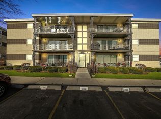 303 E Plainfield Rd APT 9, Countryside, IL 60525