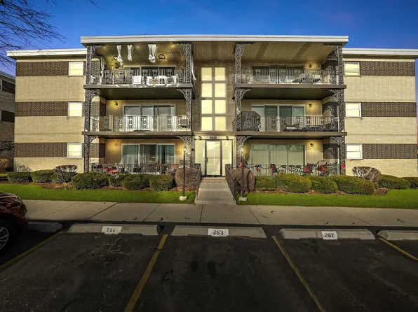 303 E Plainfield Rd APT 9, La Grange, IL 60525