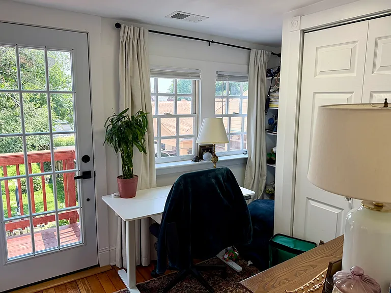 122 N Washington St — Photo 17