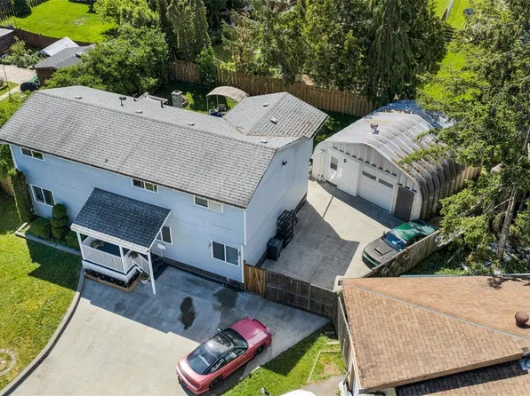 3338 Glacier St, North Cowichan, BC V9L 3Z8