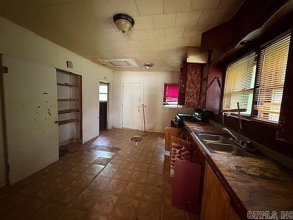5th image of 350 W Main St