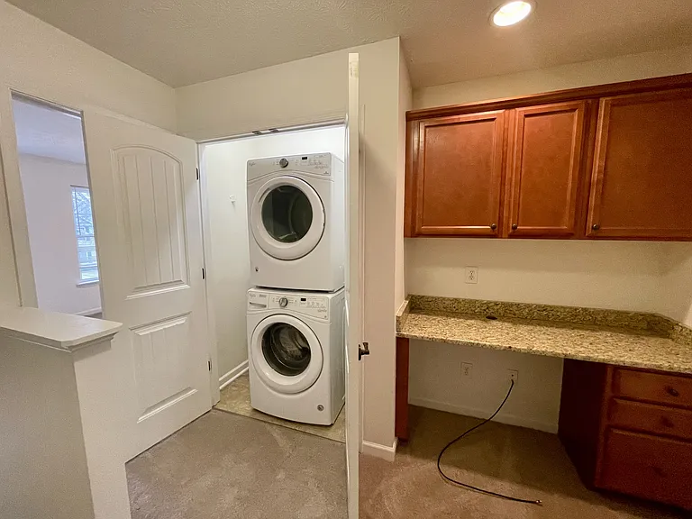 111 Old Tavern Cir #1 — Photo 16