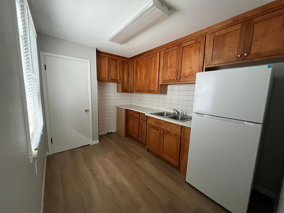 2nd image of 1151 E Pierce St