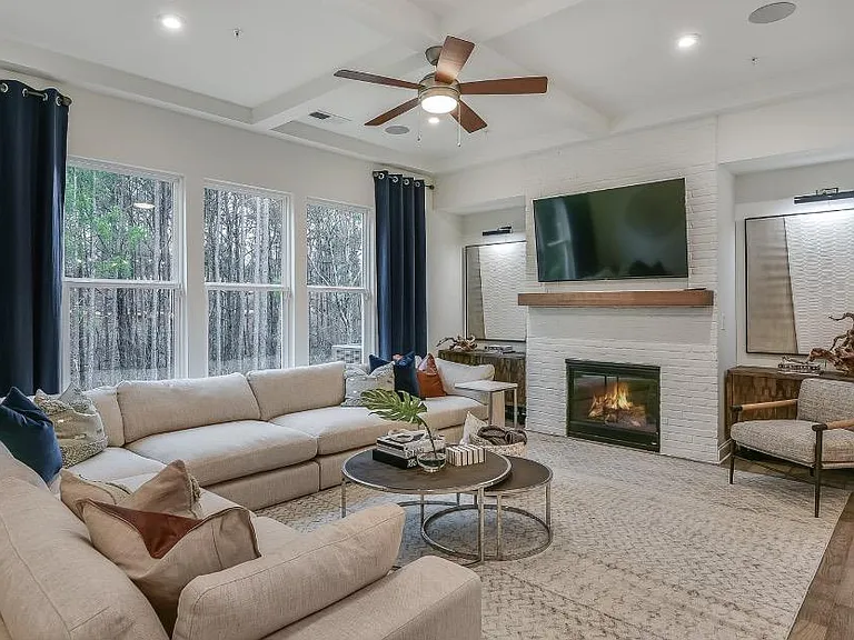 145 Holden Way — Photo 10