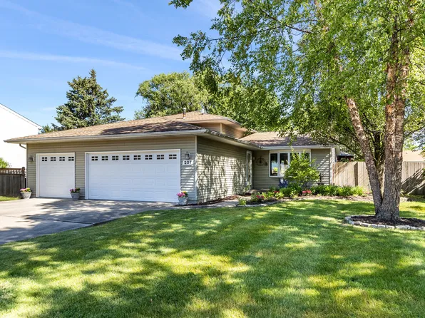 207 Deerhaven Dr, Minooka, IL 60447