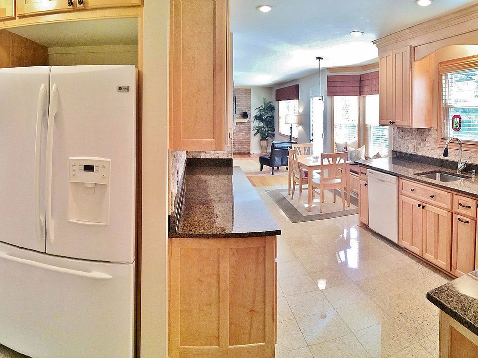1st image of 4515 E Loos Cres