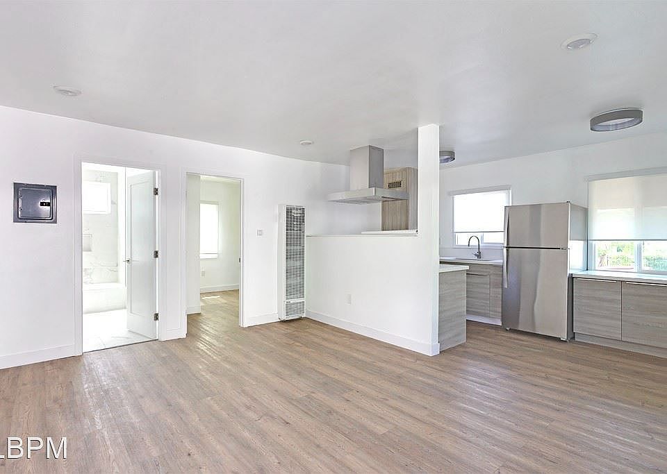 1st image of 4233 Burns Ave #108