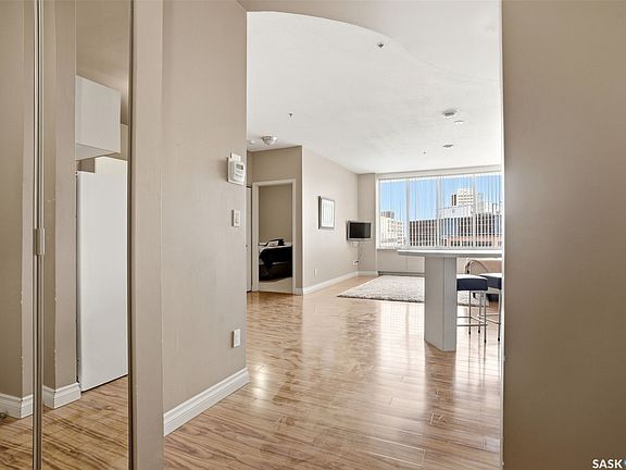 3rd image of 1867 Hamilton Street #1103