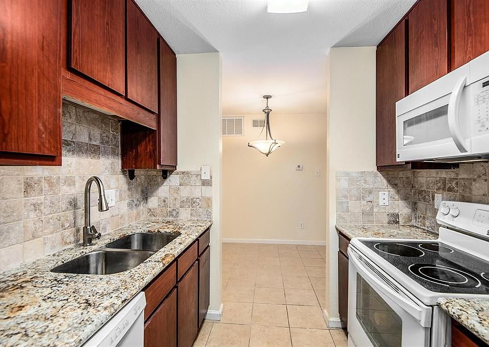 1st image of 10051 Westpark Dr APT 208