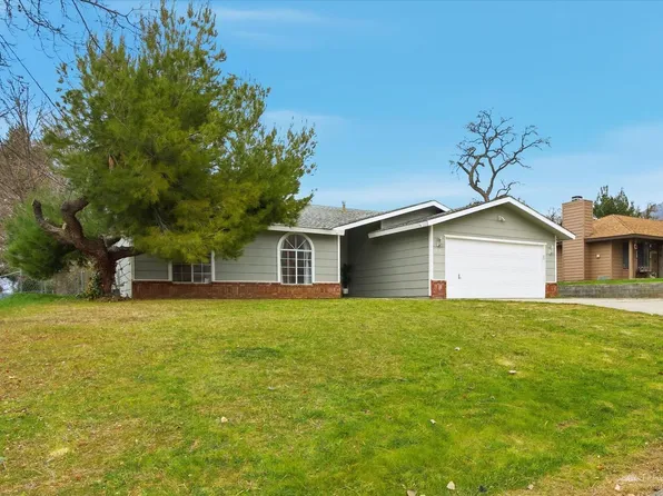 28151 Preakness Dr, Tehachapi, CA 93561