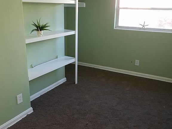 5th image of 818 3rd Ave S