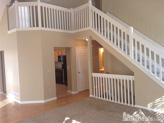 5th image of 18 Orchard Glen Dr