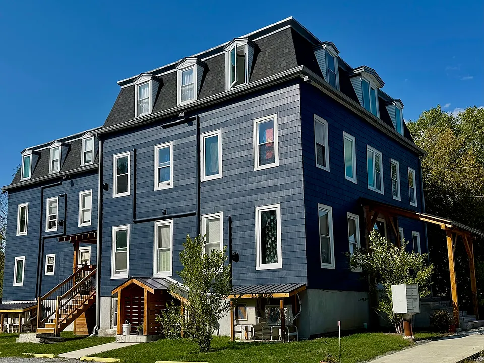 4 Bixby Hill Rd #4