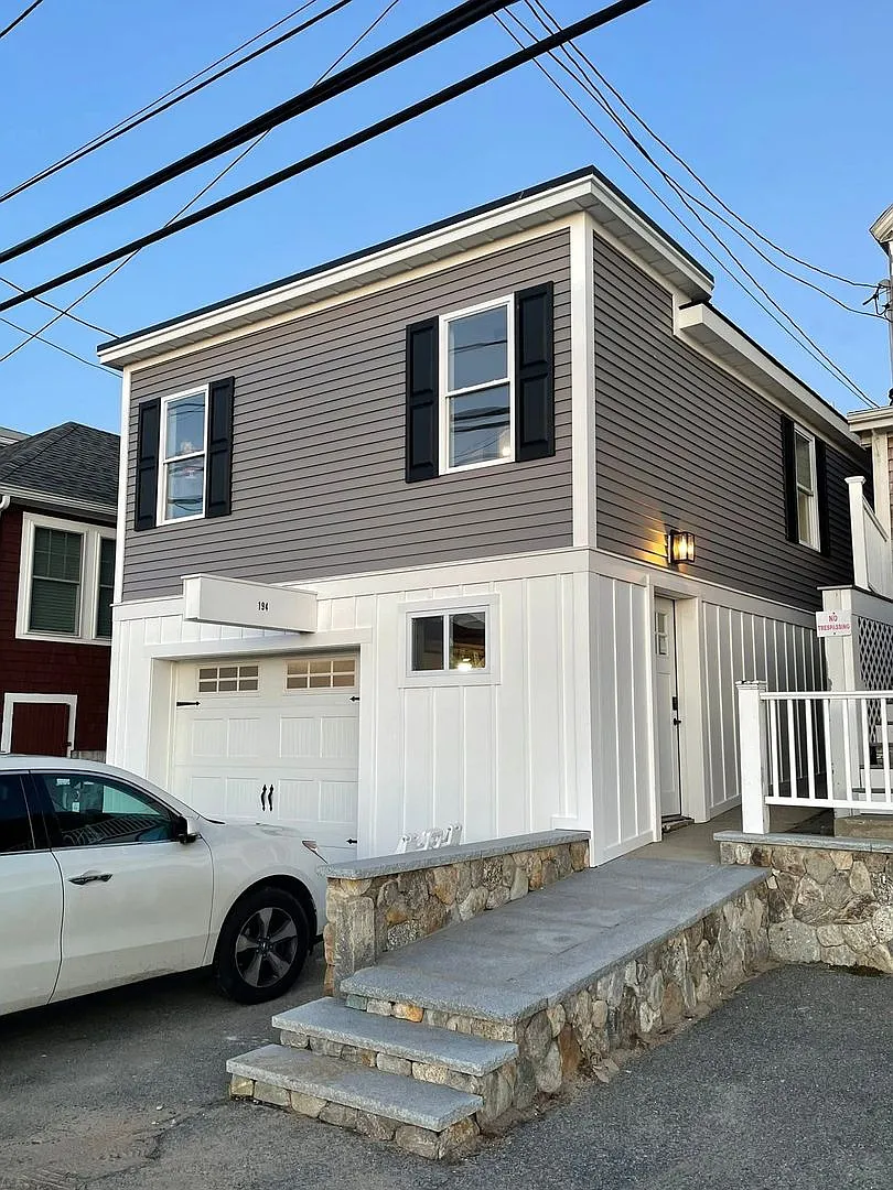 Beach House Winter Rental (Available October 1st, 2026 - May 24th, 2027) — Photo 1