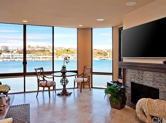 2nd image of 320 Via Lido Nord APT 2