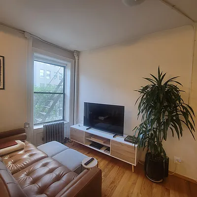 Rented by Oxford Property Group | media 2