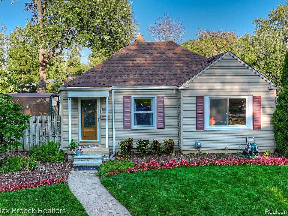 1st image of 2856 Thomas Ave