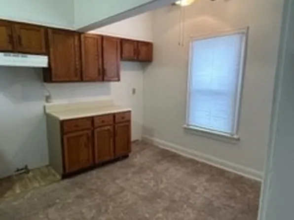 1409 Robinson St, Danville, IL 61832