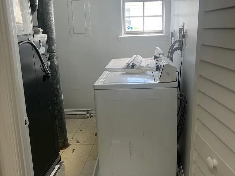 521 Corinthian Ave — Photo 8