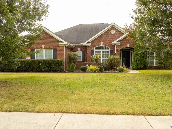 114 Parkview Dr, Meridianville, AL 35759