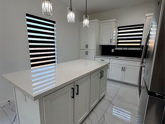 4th image of 2305 E Viviana St #2