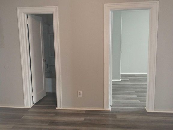 4th image of 427 W G St #12