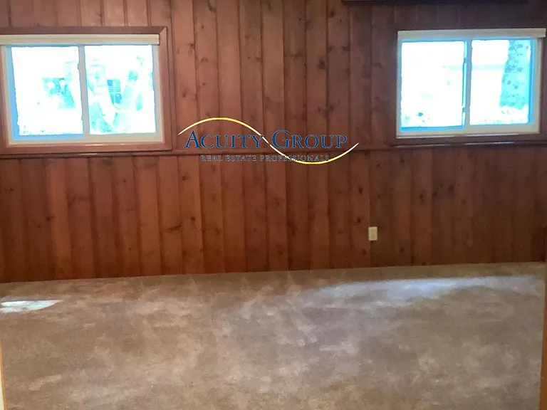 10207 Pilgrim Ln N — Photo 13