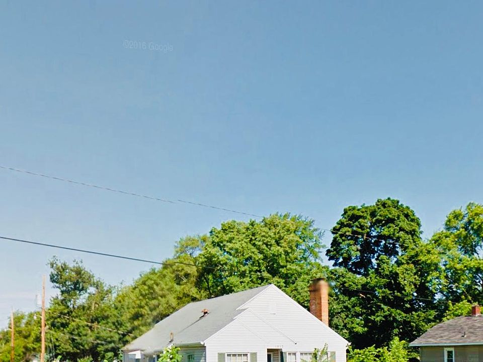1st image of 1913 Benham Ave