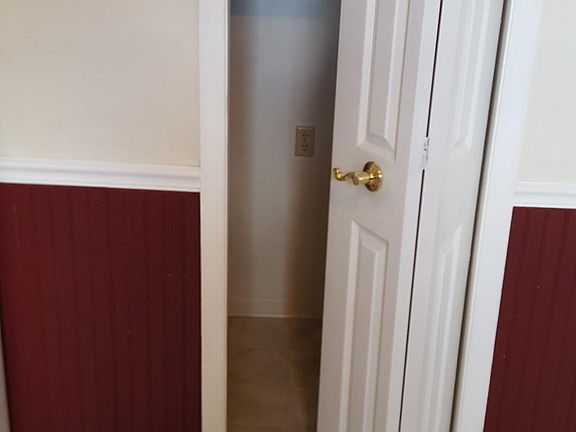 3rd image of 500 Carroll Dr