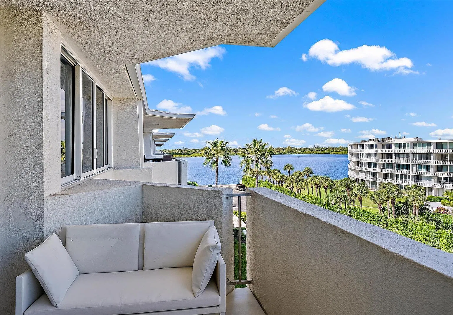 2 bed, 1457 sqft, $10,000 — Photo 1