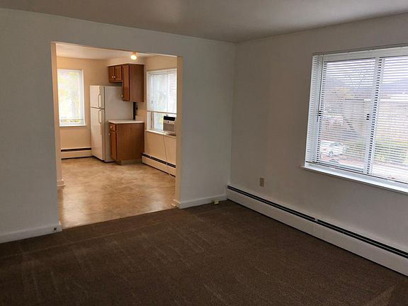 living room/ kitchen