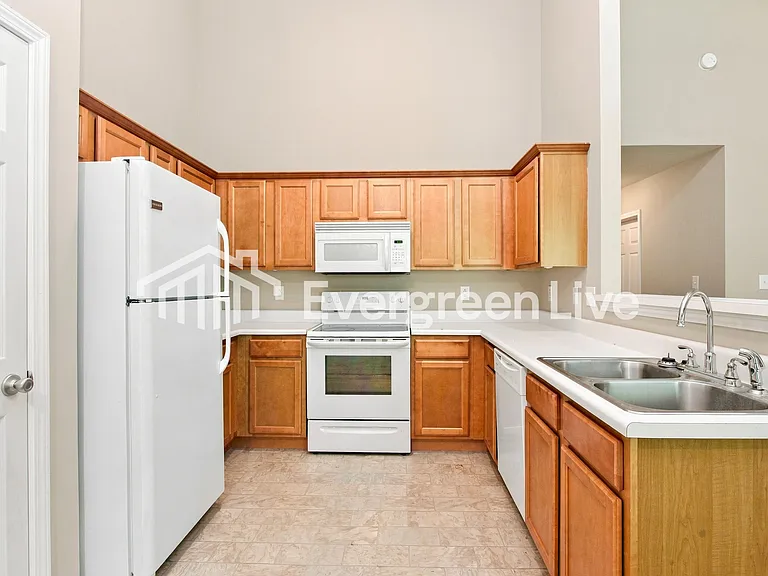 7823 Trisa Ct — Photo 5