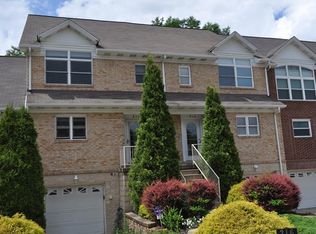 216 Prairie Ct, Freeport, PA 16229