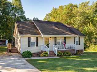 2483 Point St, Claremont, NC 28610