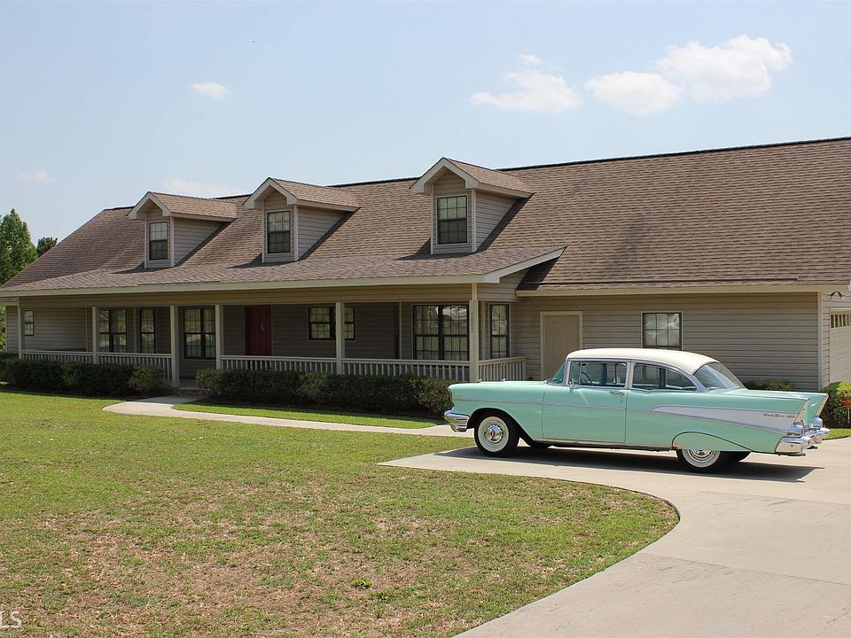 1st image of 1002 Bradford Way