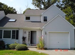 1 Windy Ridge Pl, Waterford, CT 06385