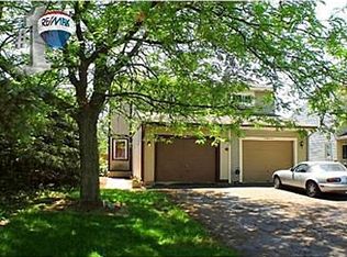 27W023 Cooley Ave, Winfield, IL 60190