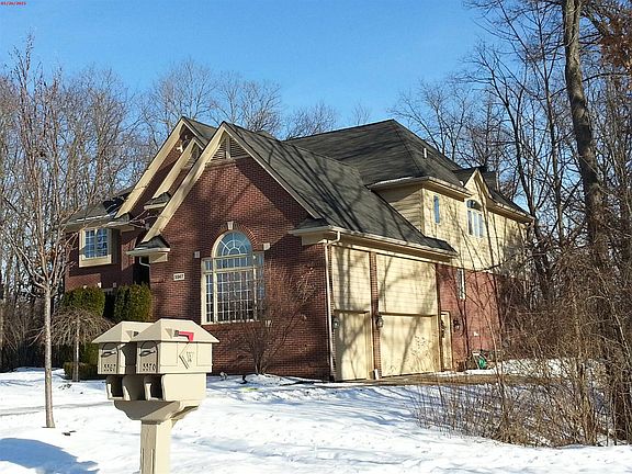 4th image of 5567 Hampshire Dr