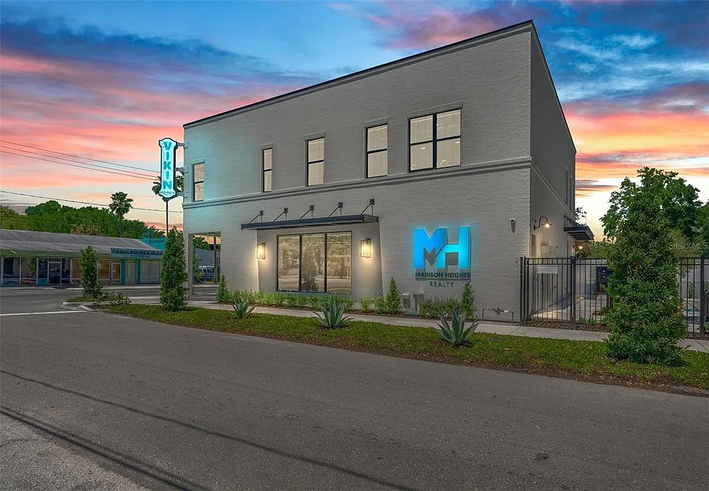 2 bed, 2.0 bath, 1325 sqft, $3,100 — Photo 3