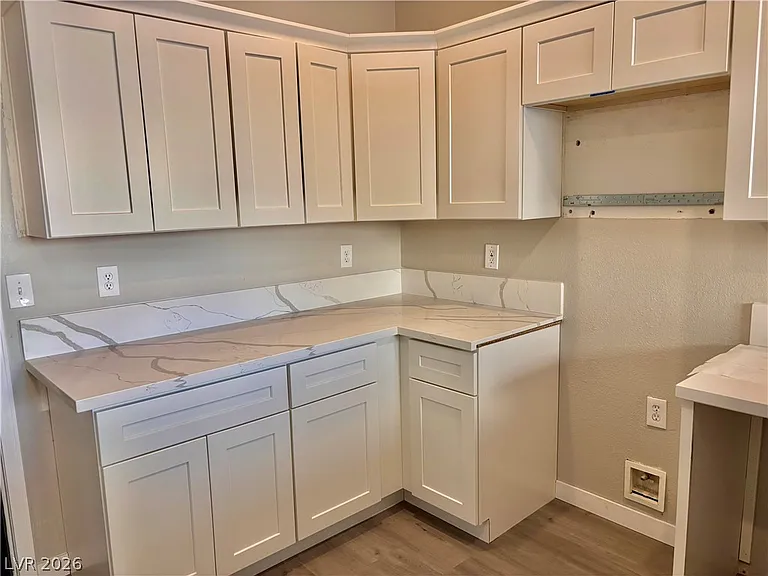 7432 Decoro St — Photo 32