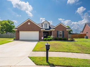 5460 Meadow Grove Dr, Owensboro, KY 42301