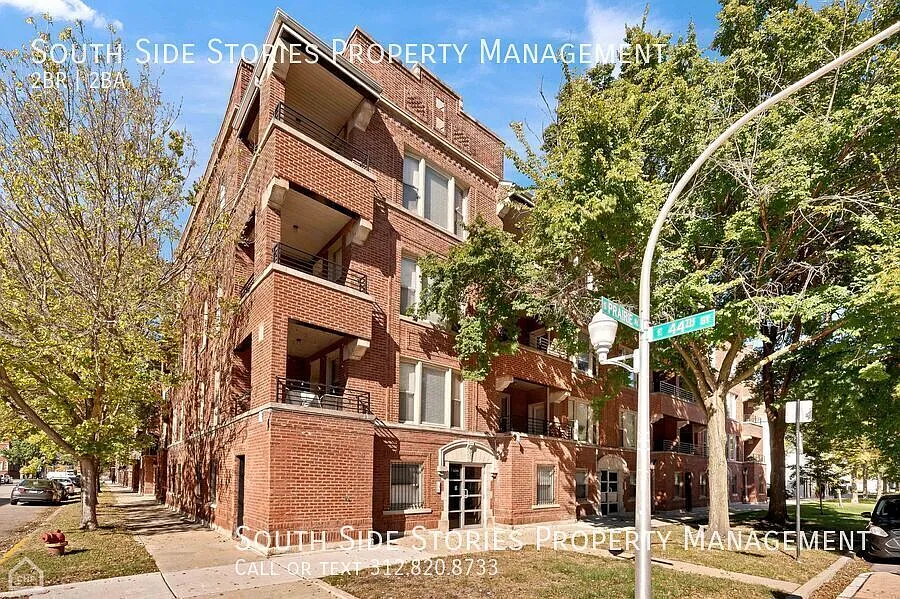 Building Photo - 4358 S Prairie Ave #3