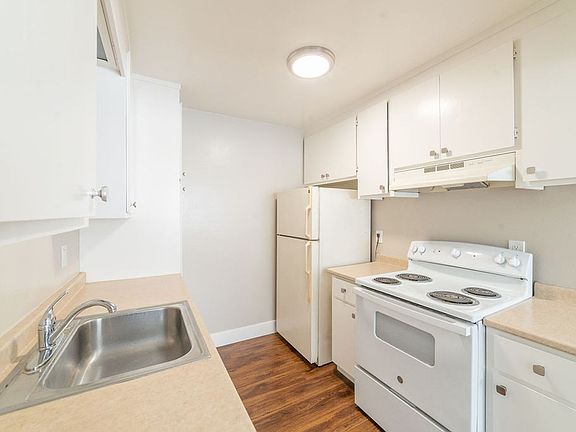 5th image of 2215 San Jose Ave #C