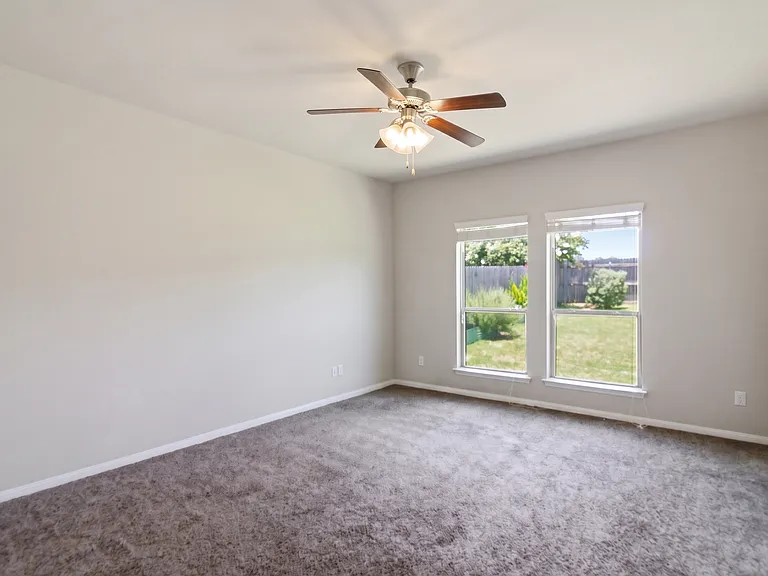 5716 Blackstone Dr — Photo 15