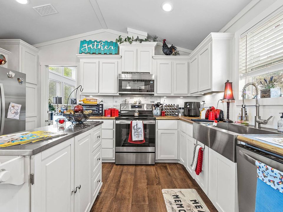 424 N Broadway St Joshua TX Zillow