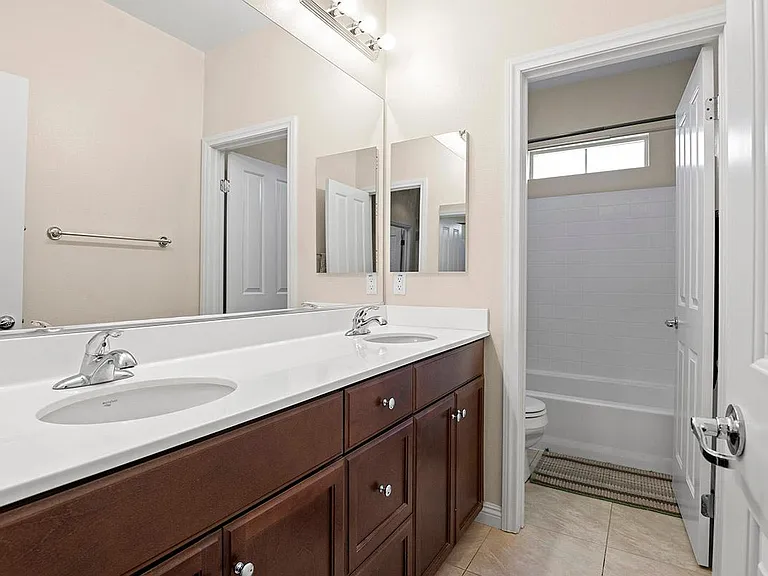 10667 Golden Willow Trl #150 — Photo 32