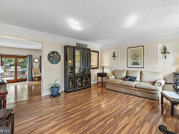 3rd image of 1111 Harlon Way